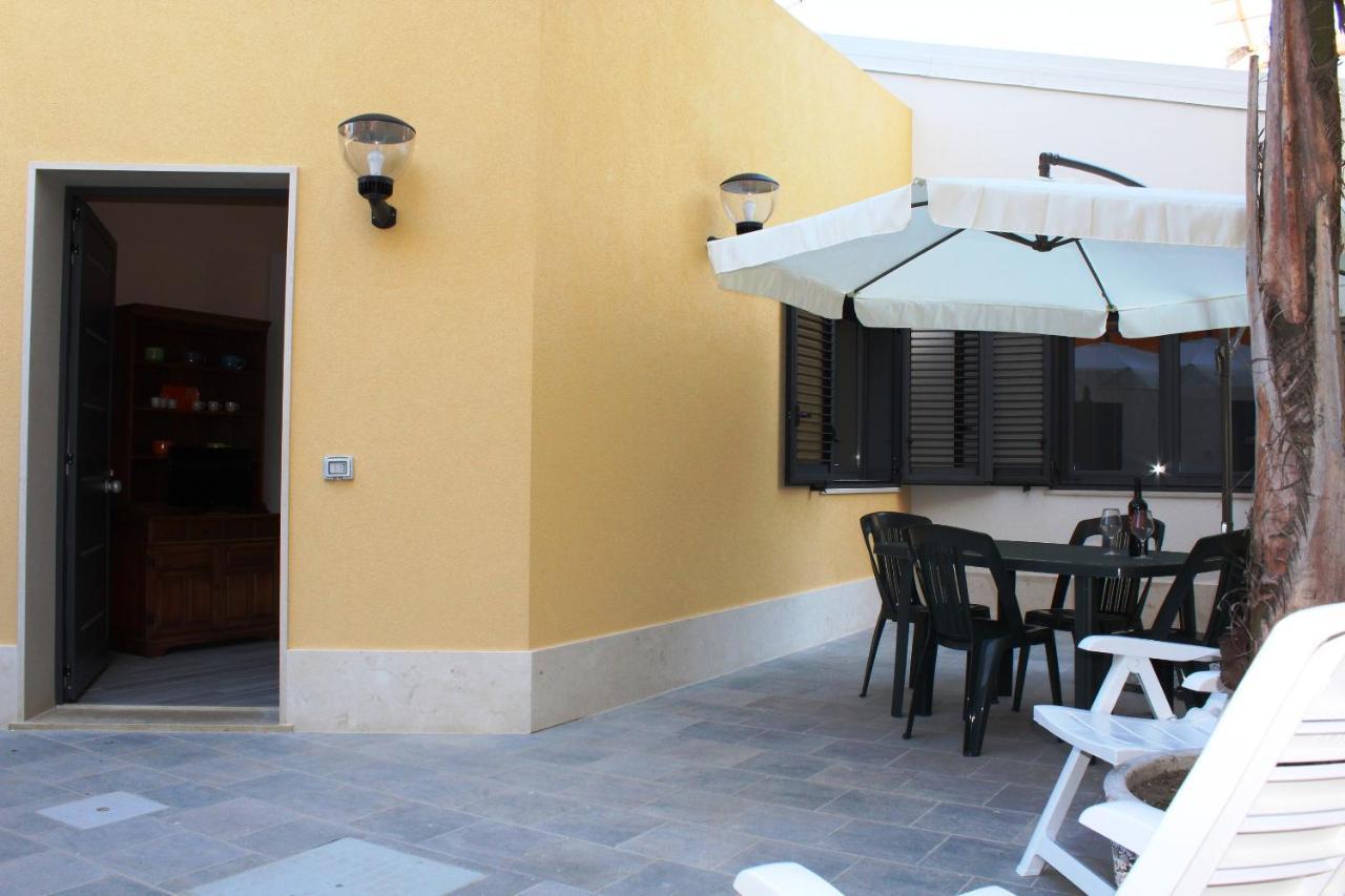 Re Sole La Dependance - Casa Vacanza V E N E R E Avola Zewnętrze zdjęcie
